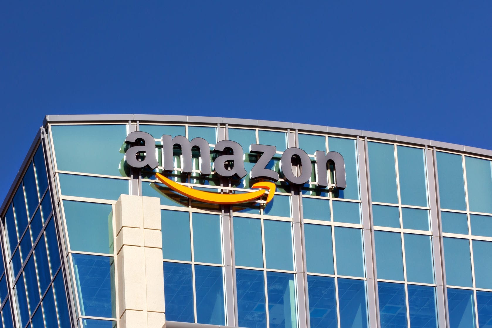 Amazon se lance dans l'emballage papier sur-mesure
