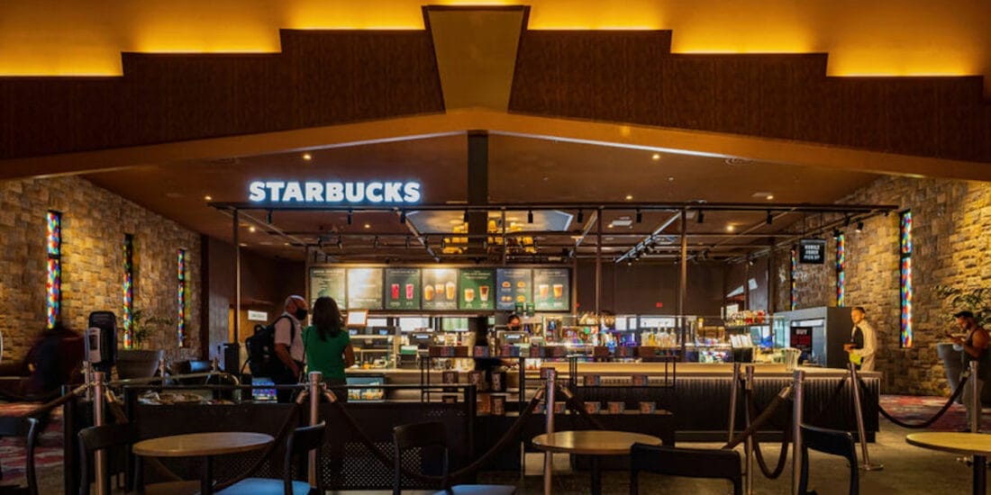États-Unis : Starbucks ouvre des espaces inclusifs dans ses établissements.